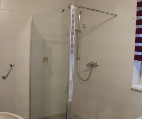 Michelle * 霍夫吉斯马尔